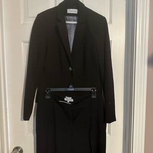 Women’s Black Pant Suit 2 piece Calvin Klein